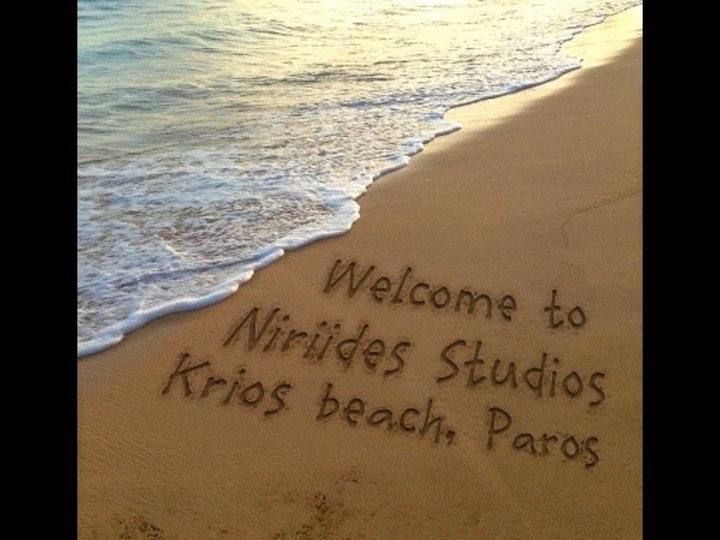 Niriides Studios Paro Esterno foto